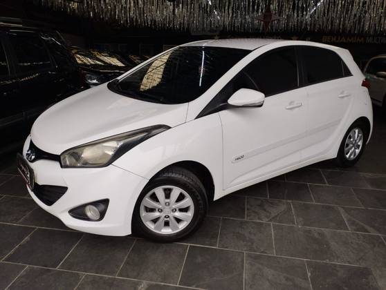HYUNDAI HB20 1.6 COMFORT PLUS 16V FLEX 4P AUTOMÁTICO HYUNDAI HB20 1.6 COMFORT PLUS 16V FLEX 4P AUTOMÁTICO